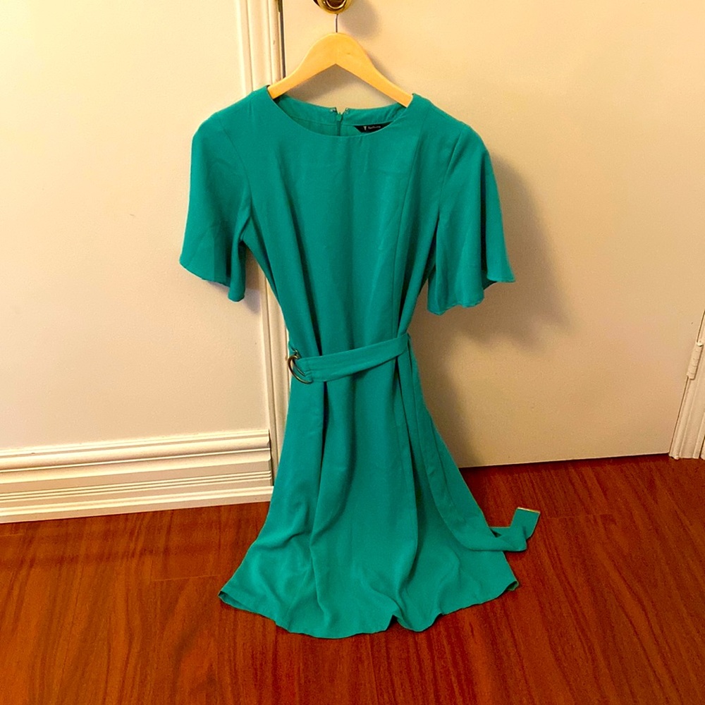 Vanheusen green dress with belt